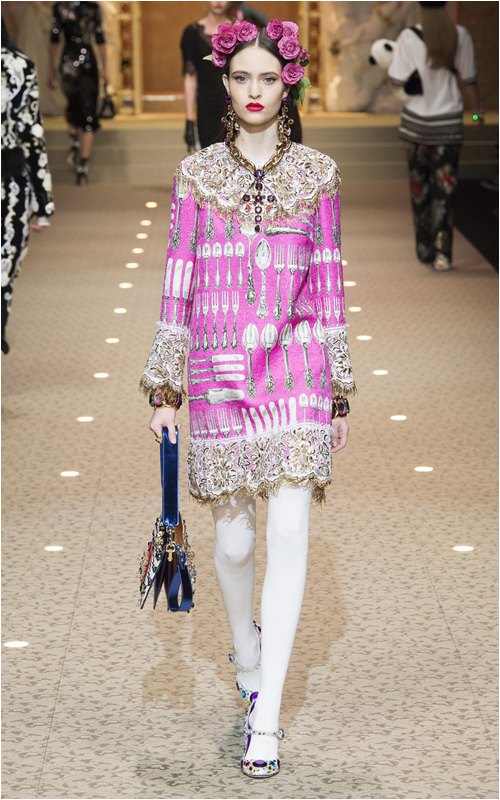 Cả Milan choáng ngợp với những nữ thần Dolce & Gabbana Cả Milan choáng ngợp với những nữ thần Dolce & Gabbana